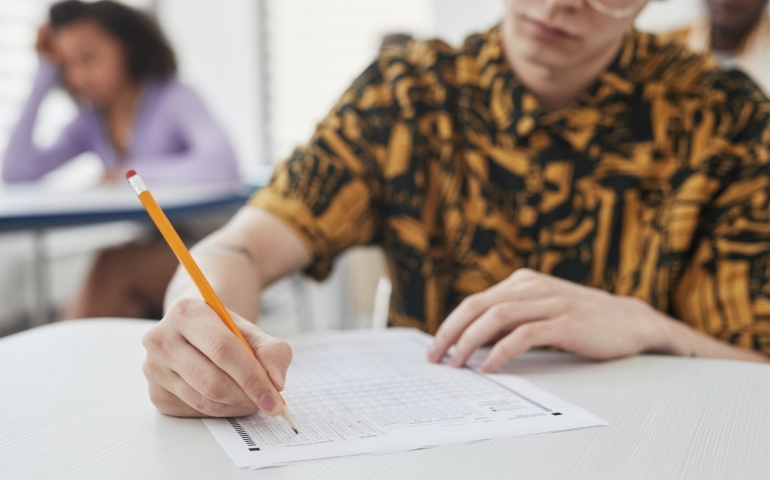 Zemsta i przyjaźń na egzaminie ósmoklasisty z języka polskiego. Co jeszcze się pojawiło?