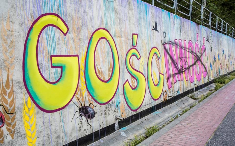 Mural, który został zniszczony, bo nie spodobał się księdzu będzie odnowiony 