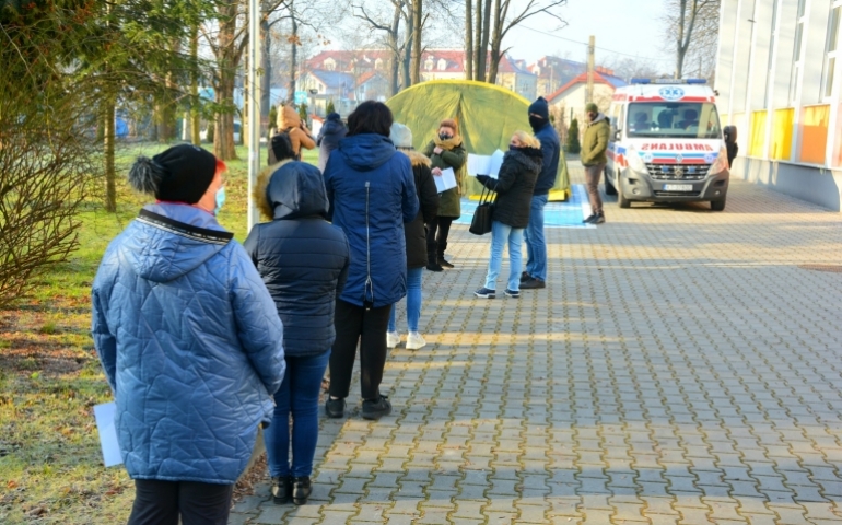 Rząd znów będzie testował nauczycieli? I co z powrotem do szkół po feriach?